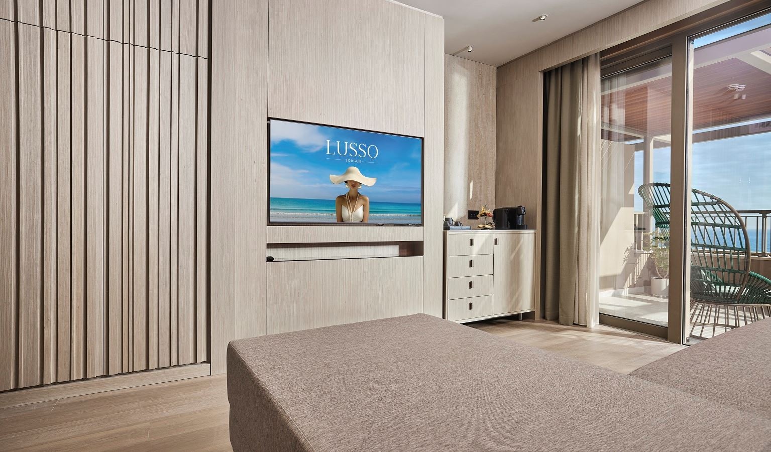 rooms-superior-family-suite-sea-view-room