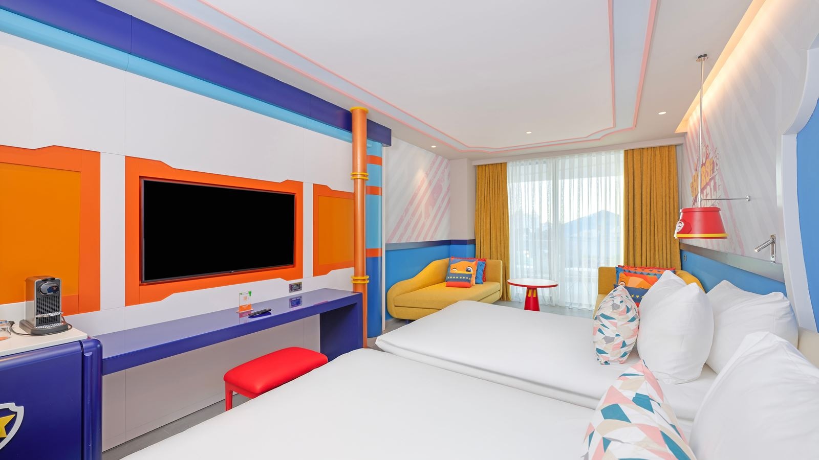 rooms-themed-deluxe-room