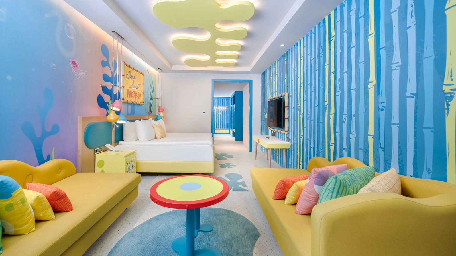 rooms-themed-deluxe-suite