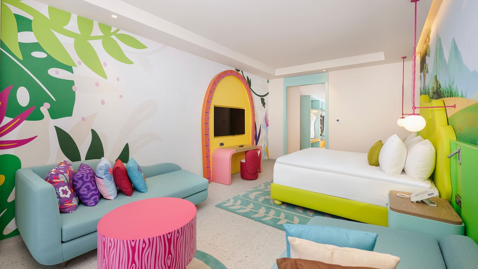 rooms-themed-deluxe-room-connection