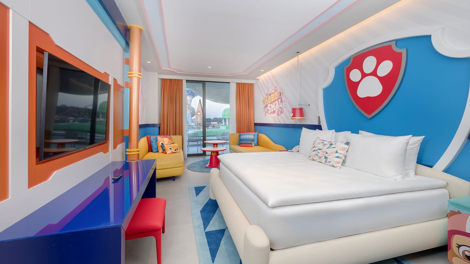 rooms-themed-deluxe-room-connection