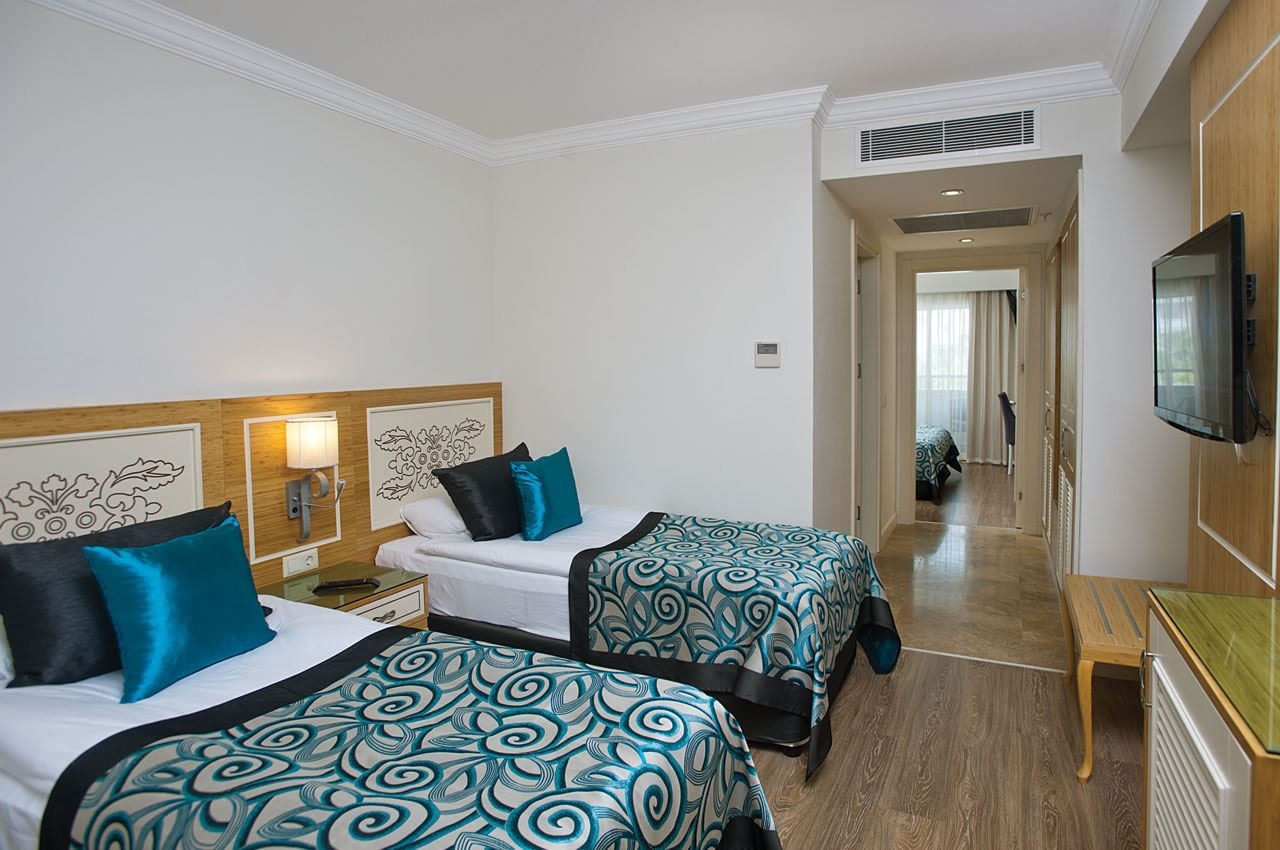 rooms-family-room-roh